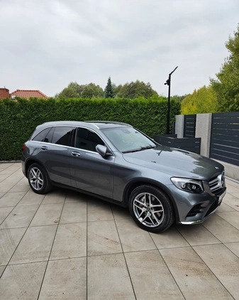 Mercedes-Benz GLC cena 144000 przebieg: 165000, rok produkcji 2018 z Szczecin małe 106